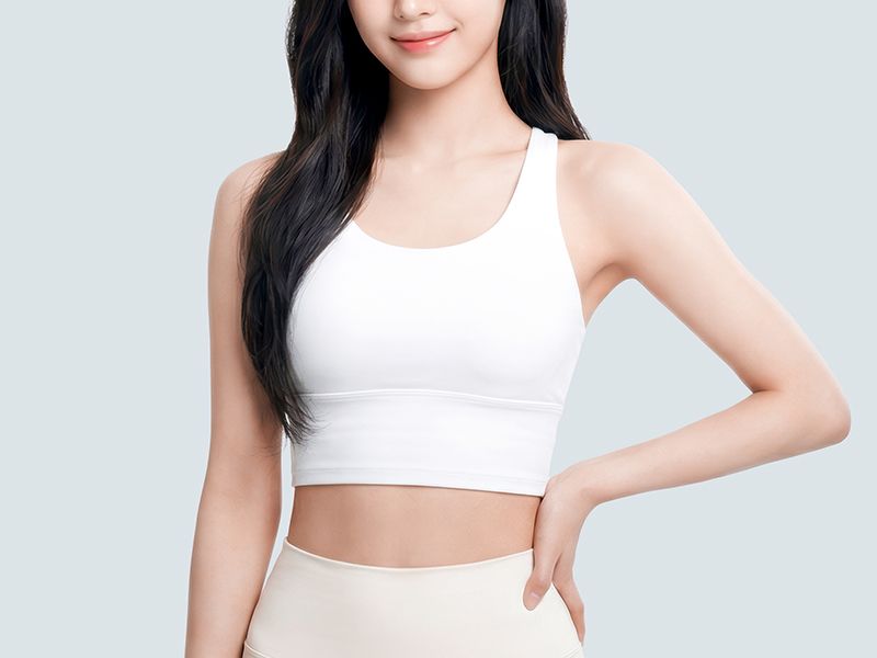 상체 시술 부위를 나타내는 여성 상반신 이미지